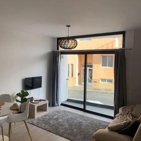 Lunacove Appartement *